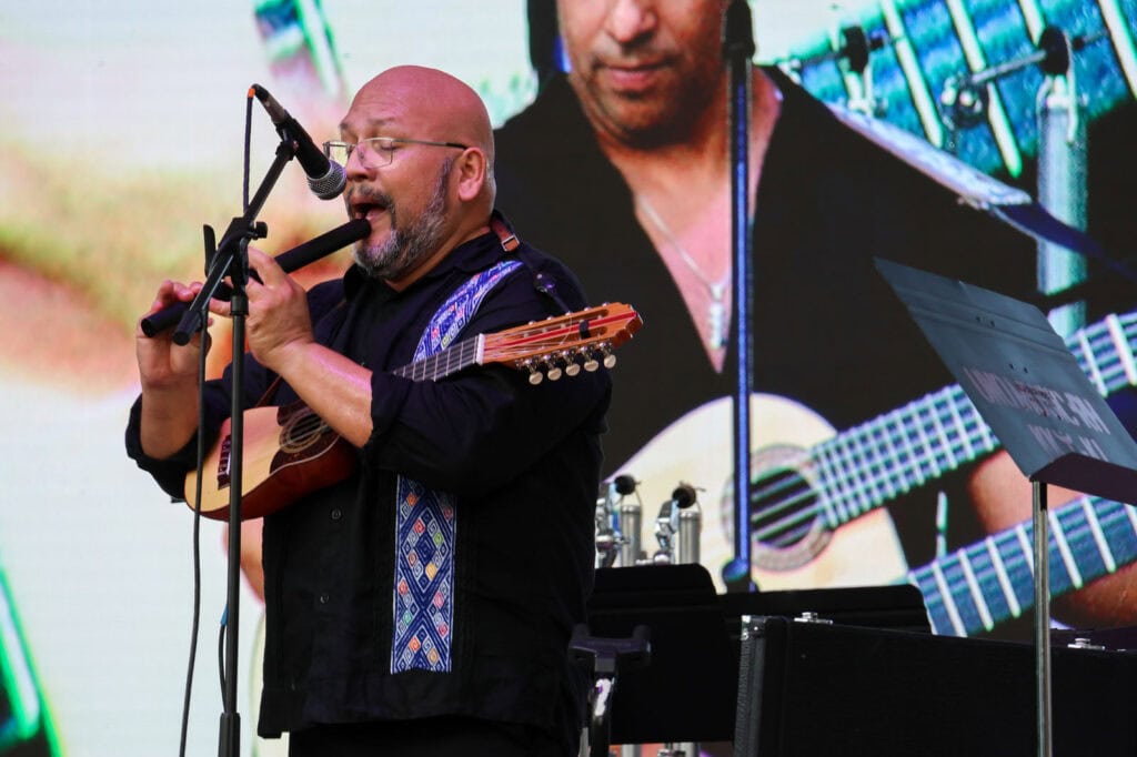 2023-Gene-Leahy-Mall-Kusi-Taki-Oscar-Rios-Close-up