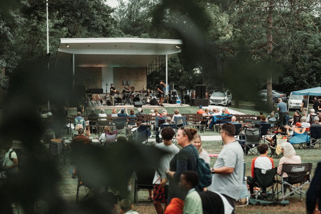 2024-Antelope-Park-audience-from-behind