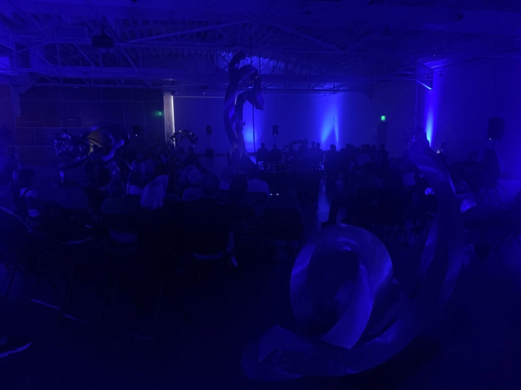 2025-KANEKO-Erdem-Helvacioglu-dark-with-blue-lights